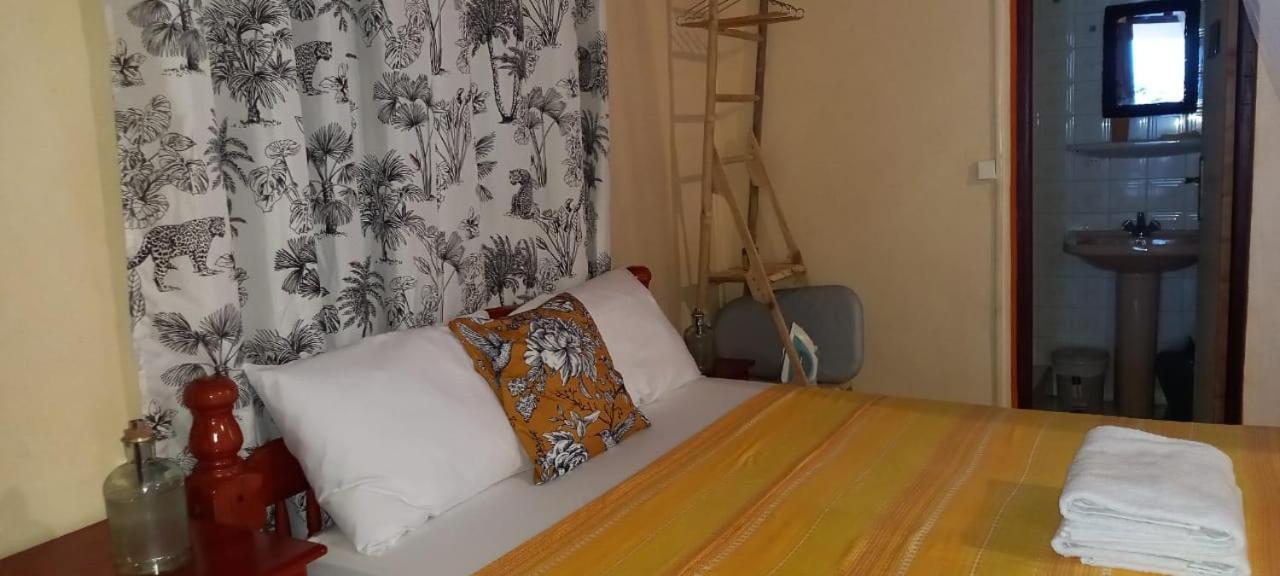 Studio Independant Chez L Habitant- Grand-Bourg  Екстериор снимка